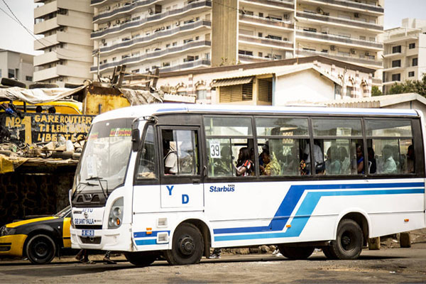 Grève des bus « Tata »: Des pertes déjà estimées à plus de 200 millions Fcfa, les négociations s’accélèrent.