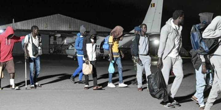 L’Espagne a affrété un premier avion pour expulser une trentaine de migrants originaires du Sénégal